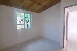 2 Bedrooms 1 Bathrooms, House for Sale in Linstead