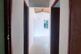 2 Bedrooms 1 Bathrooms, House for Sale in Linstead