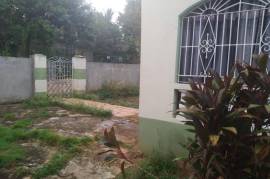 3 Bedrooms 2 Bathrooms, House for Sale in Spanish Town