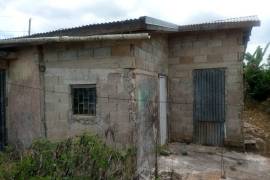 2 Bedrooms 1 Bathrooms, House for Sale in Banana Ground