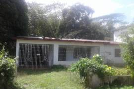 3 Bedrooms 1 Bathrooms, House for Sale in Linstead
