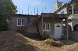 2 Bedrooms 1 Bathrooms, House for Sale in May Pen