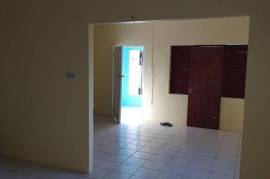 5 Bedrooms 3 Bathrooms, House for Sale in Linstead