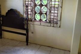 2 Bedrooms 2 Bathrooms, House for Sale in Maroon Town