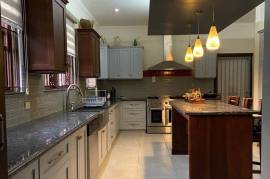 4 Bedrooms 5 Bathrooms, House for Rent in Kingston 8