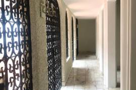5 Bedrooms 4 Bathrooms, House for Rent in Kingston 8