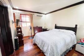 4 Bedrooms 4 Bathrooms, House for Rent in Kingston 8