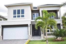 4 Bedrooms 4 Bathrooms, House for Rent in Kingston 6