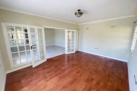 4 Bedrooms 4 Bathrooms, House for Rent in Kingston 6
