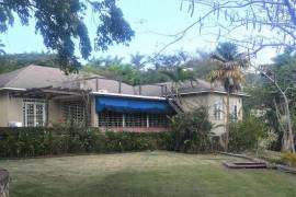 4 Bedrooms 5 Bathrooms, House for Rent in Kingston 9