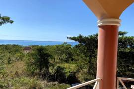 5 Bedrooms 5 Bathrooms, House for Rent in Bluefields