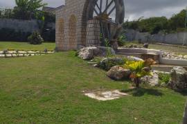 3 Bedrooms 2 Bathrooms, House for Rent in Saint Ann's Bay