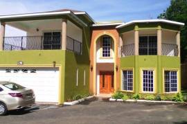 4 Bedrooms 3 Bathrooms, House for Rent in Kingston 19