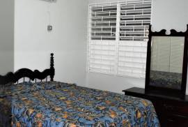 3 Bedrooms 2 Bathrooms, House for Rent in Kingston 6