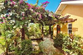 2 Bedrooms 2 Bathrooms, House for Rent in Saint Ann's Bay