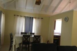 3 Bedrooms 2 Bathrooms, House for Rent in Runaway Bay