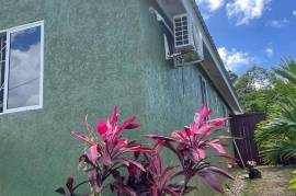 2 Bedrooms 2 Bathrooms, House for Rent in Ocho Rios