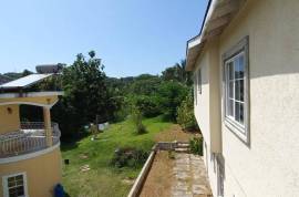 4 Bedrooms 2 Bathrooms, House for Rent in Saint Ann's Bay