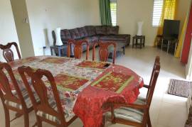 3 Bedrooms 2 Bathrooms, House for Rent in Laughlands