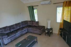 3 Bedrooms 2 Bathrooms, House for Rent in Laughlands