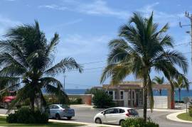 3 Bedrooms 2 Bathrooms, House for Rent in Lucea