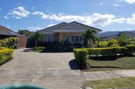 3 Bedrooms 2 Bathrooms, House for Rent in Laughlands