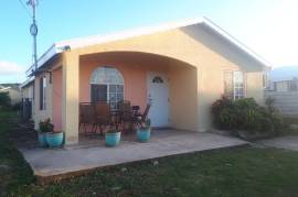 3 Bedrooms 3 Bathrooms, House for Rent in Falmouth