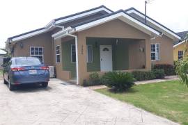 2 Bedrooms 2 Bathrooms, House for Rent in Saint Ann's Bay