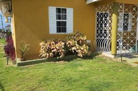 2 Bedrooms 1 Bathrooms, House for Rent in Falmouth