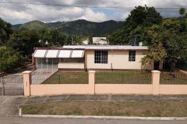 3 Bedrooms 2 Bathrooms, House for Rent in Kingston 6