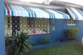 3 Bedrooms 2 Bathrooms, House for Rent in Kingston 19