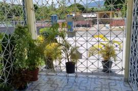 3 Bedrooms 2 Bathrooms, House for Rent in Kingston 19