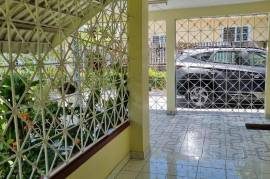 3 Bedrooms 2 Bathrooms, House for Rent in Kingston 19