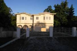 3 Bedrooms 3 Bathrooms, House for Rent in Montego Bay