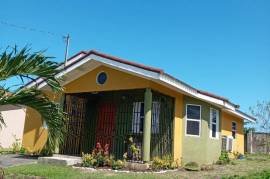 2 Bedrooms 2 Bathrooms, House for Rent in Saint Ann's Bay