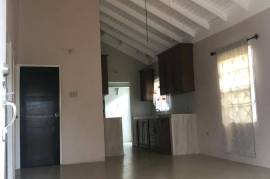 3 Bedrooms 2 Bathrooms, House for Rent in Kingston 3