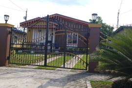 2 Bedrooms 1 Bathrooms, House for Rent in Montego Bay