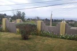 2 Bedrooms 1 Bathrooms, House for Rent in Montego Bay