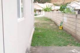 2 Bedrooms 1 Bathrooms, House for Rent in Spanish Town