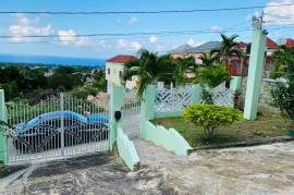 2 Bedrooms 1 Bathrooms, House for Rent in Runaway Bay