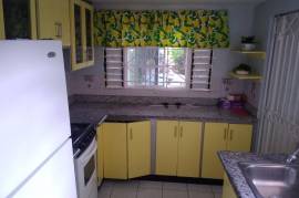 2 Bedrooms 1 Bathrooms, House for Rent in Kingston 20