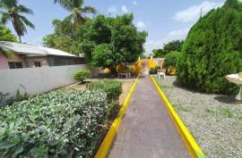 2 Bedrooms 2 Bathrooms, House for Rent in Spanish Town