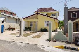 3 Bedrooms 2 Bathrooms, House for Rent in Greater Portmore