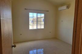 2 Bedrooms 1 Bathrooms, House for Rent in Greater Portmore