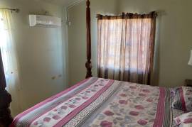 2 Bedrooms 1 Bathrooms, House for Rent in Old Harbour