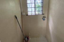 1 Bedrooms 2 Bathrooms, House for Rent in Kingston 8