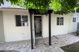 1 Bedrooms 2 Bathrooms, House for Rent in Kingston 8