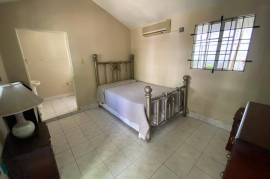 1 Bedrooms 2 Bathrooms, House for Rent in Kingston 8