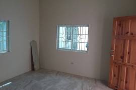 2 Bedrooms 1 Bathrooms, House for Rent in Kingston 20