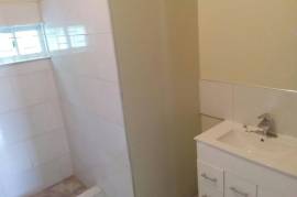 2 Bedrooms 1 Bathrooms, House for Rent in Kingston 20